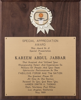 1989 Special Appreciation Award Presented To Kareem Abdul-Jabbar (Abdul-Jabbar LOA)
